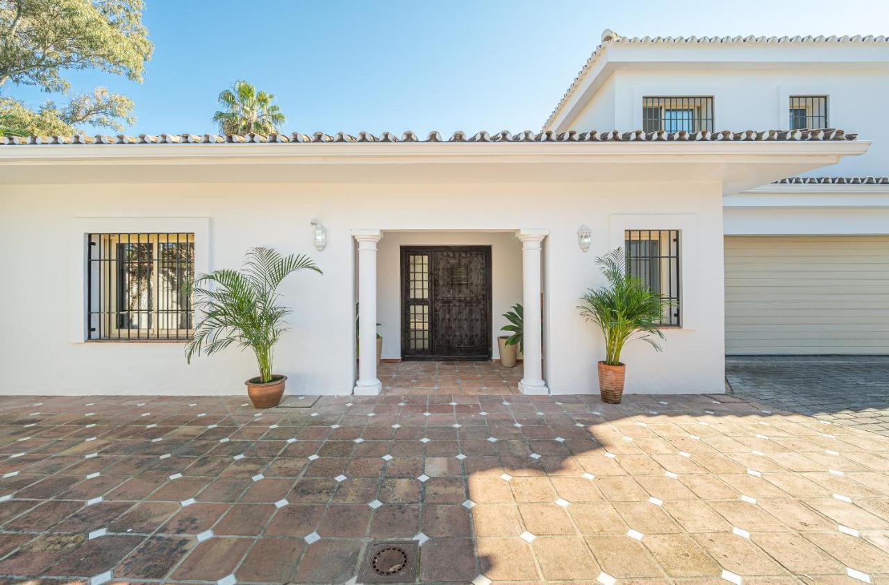 Banus 10 Minutos Villa Estepona Exterior photo
